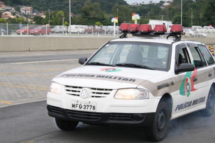 Homem de 38 anos leva um tiro na perna no Bairro Furado em Piçarras