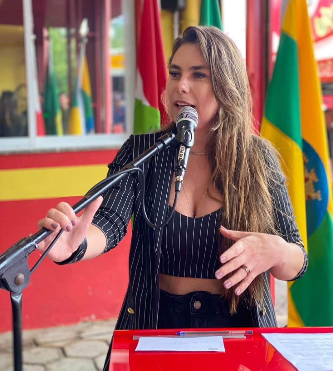 Deputada Paulinha