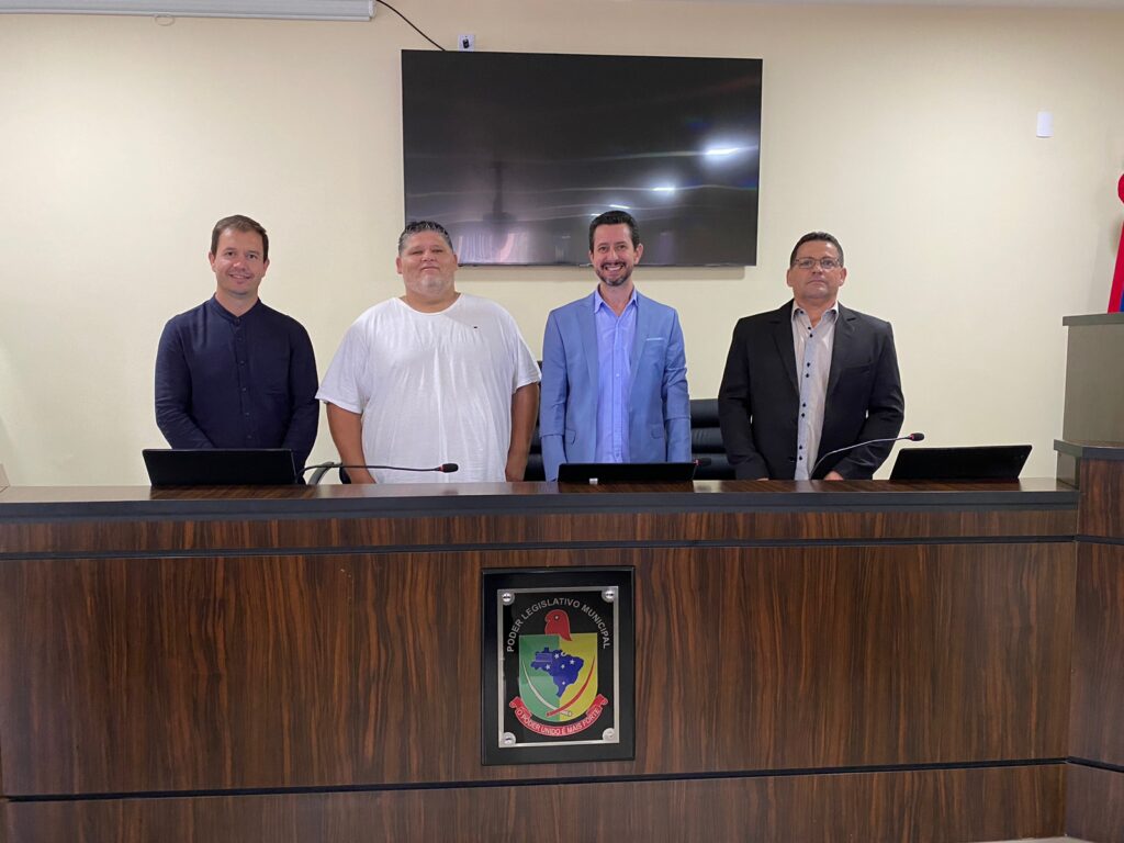 Da esquerda para a direita: Vereadores Nelson Bento da Silveira (2º Secretário), Anderson Serafim Rosa (1º Secretário), Sidinei Xavier (Presidente) e Manoel Cabral Filho (Vice-presidente)