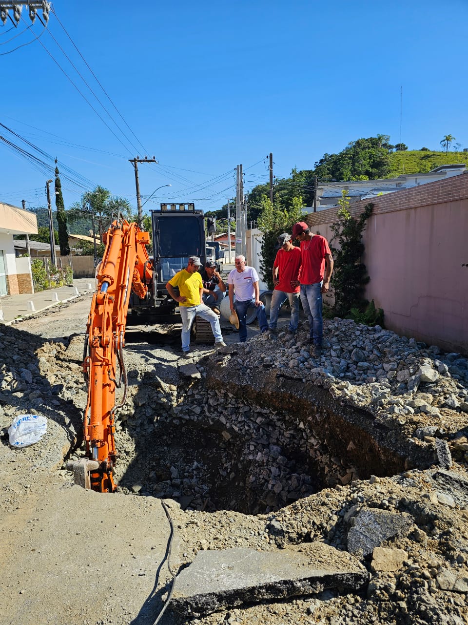 Rua Luíza Alexandrino recebe drenagem pluvial