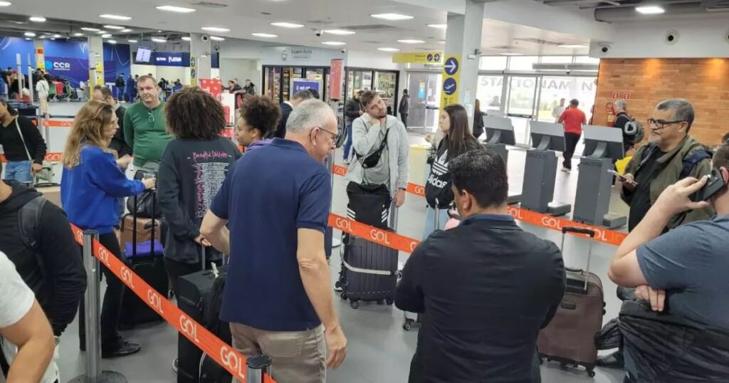 Aeroporto de Navegantes amanhece fechado para aviões nesta segunda-feira