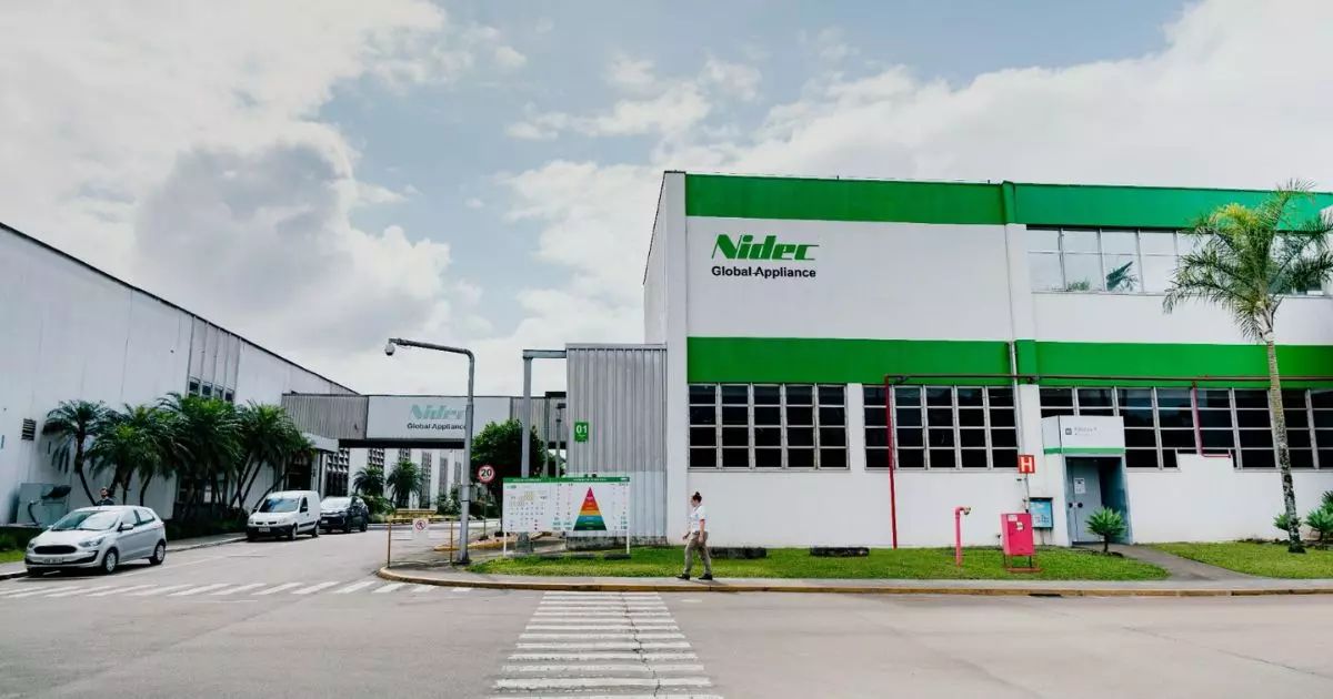 Joinville se destaca com a primeira fábrica do grupo Nidec a atingir neutralidade de carbono