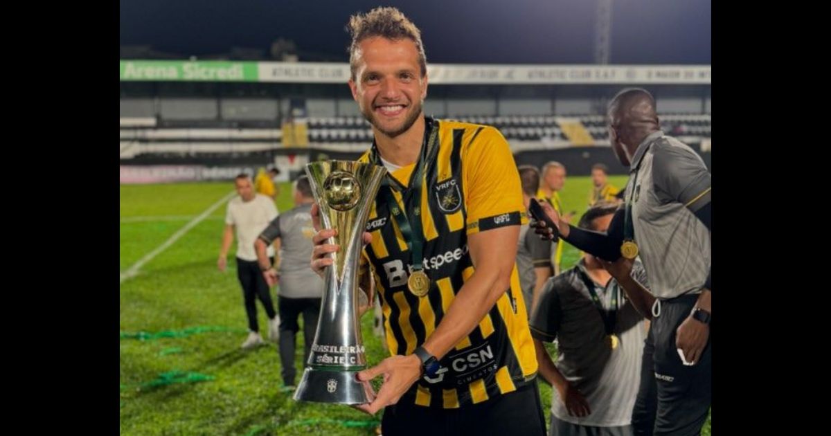 Atual campeão da Série C, zagueiro é anunciado como reforço do JEC para 2025