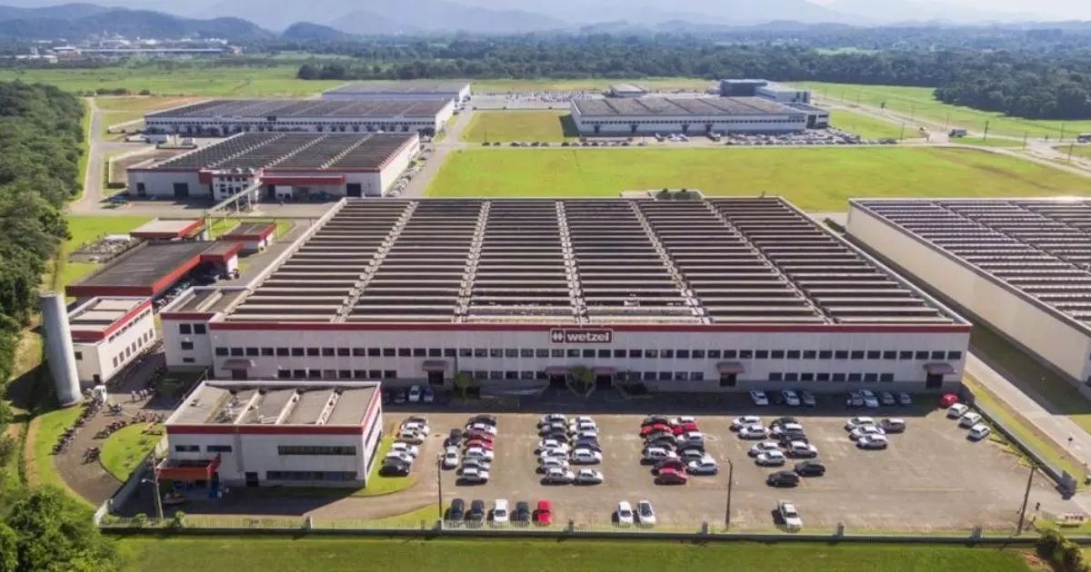 Indústria de Joinville avalia compra de fábrica de outra empresa joinvilense