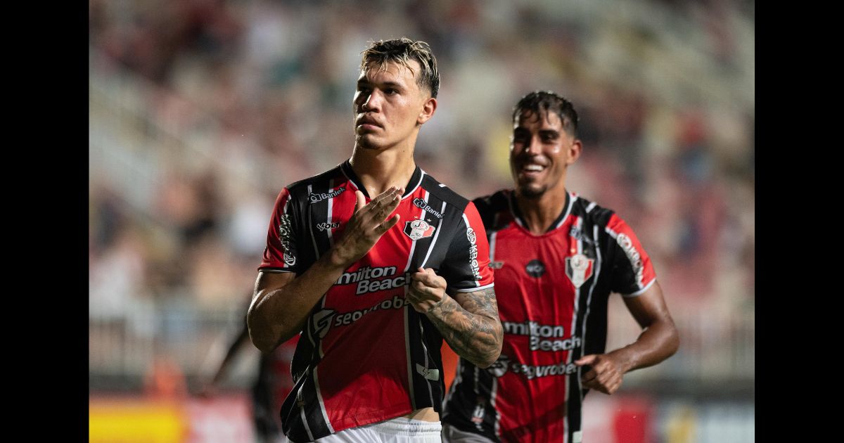 Com quatro gols no segundo tempo, JEC vence o SC de virada e se livra do rebaixamento do Catarinense