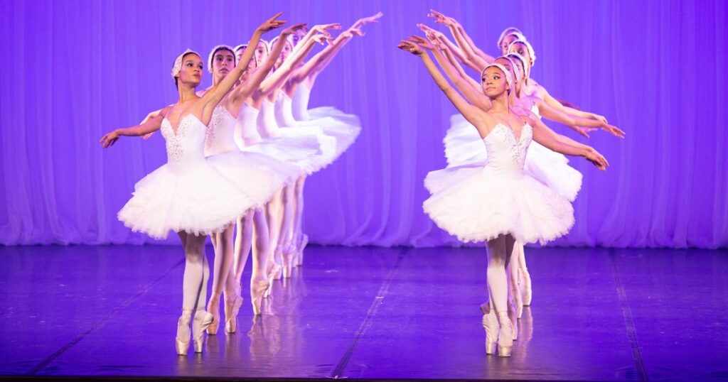Bolshoi celebra 25 anos em Joinville com estreia do clássico "O Lago dos Cisnes"