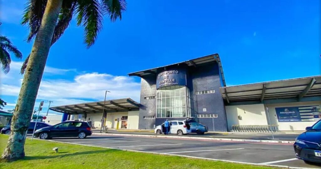 Prefeitura articula possibilidade de internacionalização do Aeroporto de Joinville