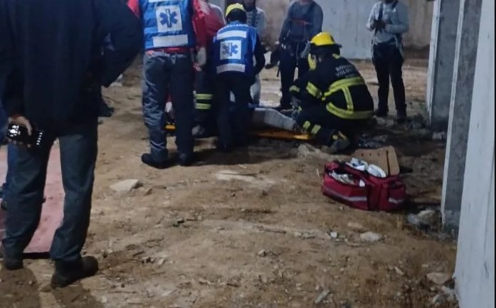 Trabalhador despenca nove metros em fosso de elevador em obra na praia do Tabuleiro em Barra Velha