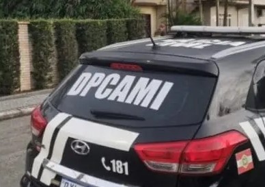 Casal dono de asilo clandestino é preso em flagrante em Joinville