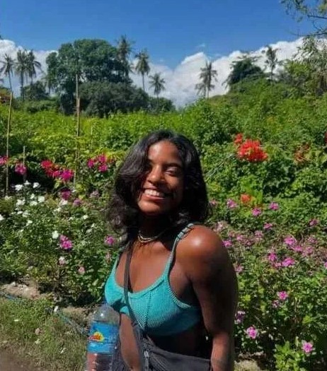 Brasileira que caiu em vulcão na Indonésia é encontrada morta