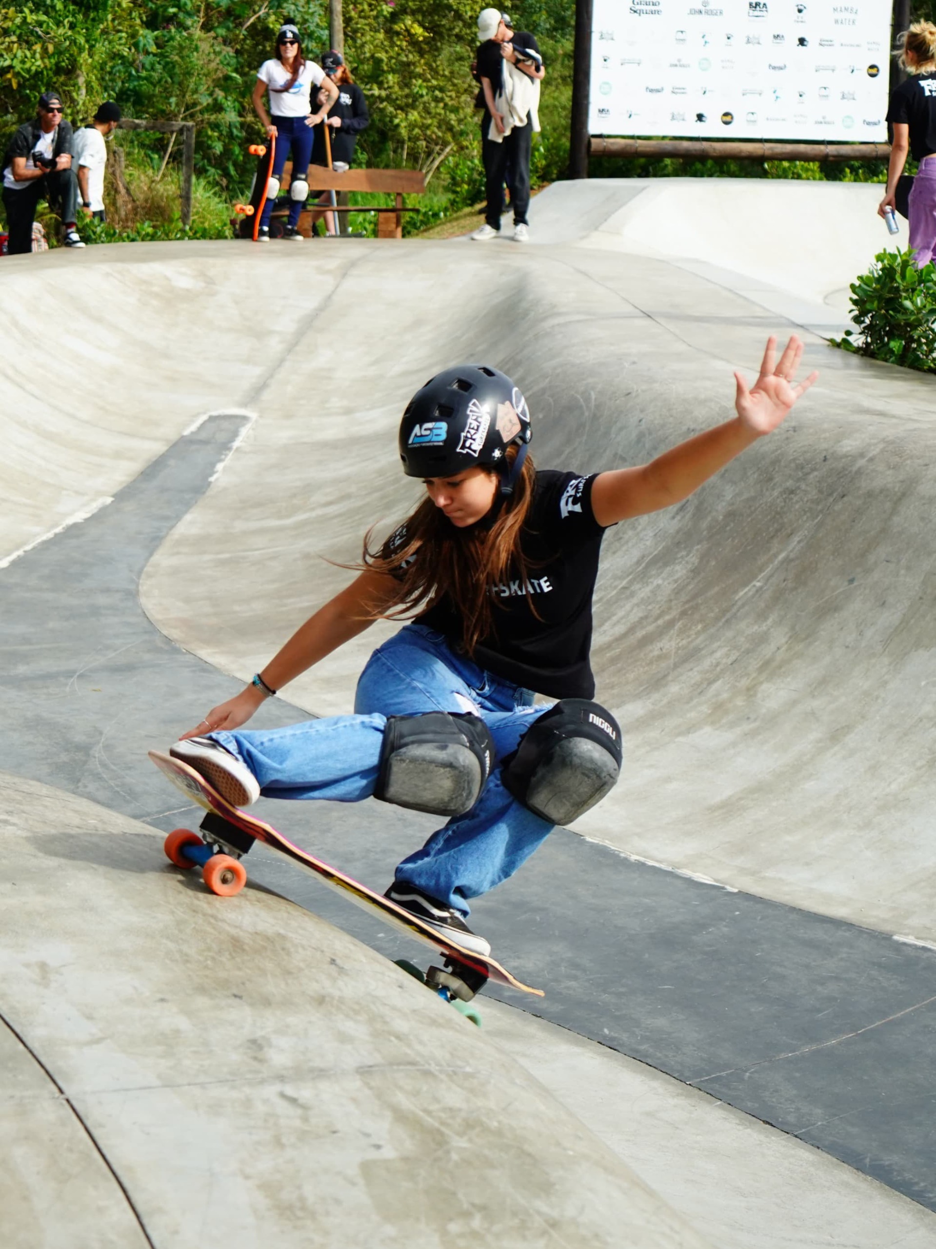 Profissionais do skate de Penha conquistam medalhas em competições