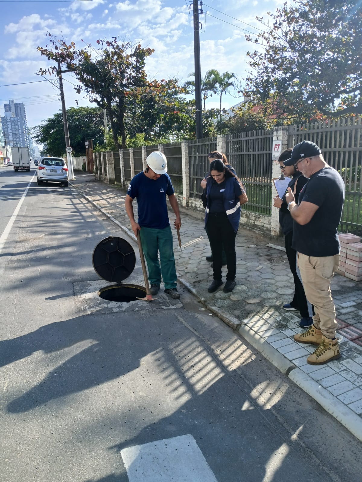 Vigilância Sanitária, Obras e CASAN intensificam fiscalização contra ligações irregulares de esgoto