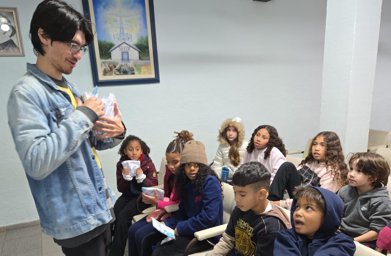 Oficina leva informações sobre saneamento a crianças do Bairro Monte Verde