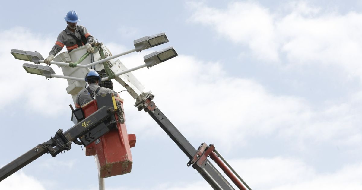 Prefeitura de Joinville e consórcio assinam contrato de R$ 1,5 milhão mensais para modernizar iluminação pública