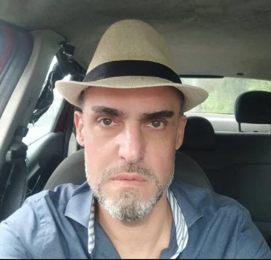 Libanês mata a esposa e os enteados a tiros em Joinville