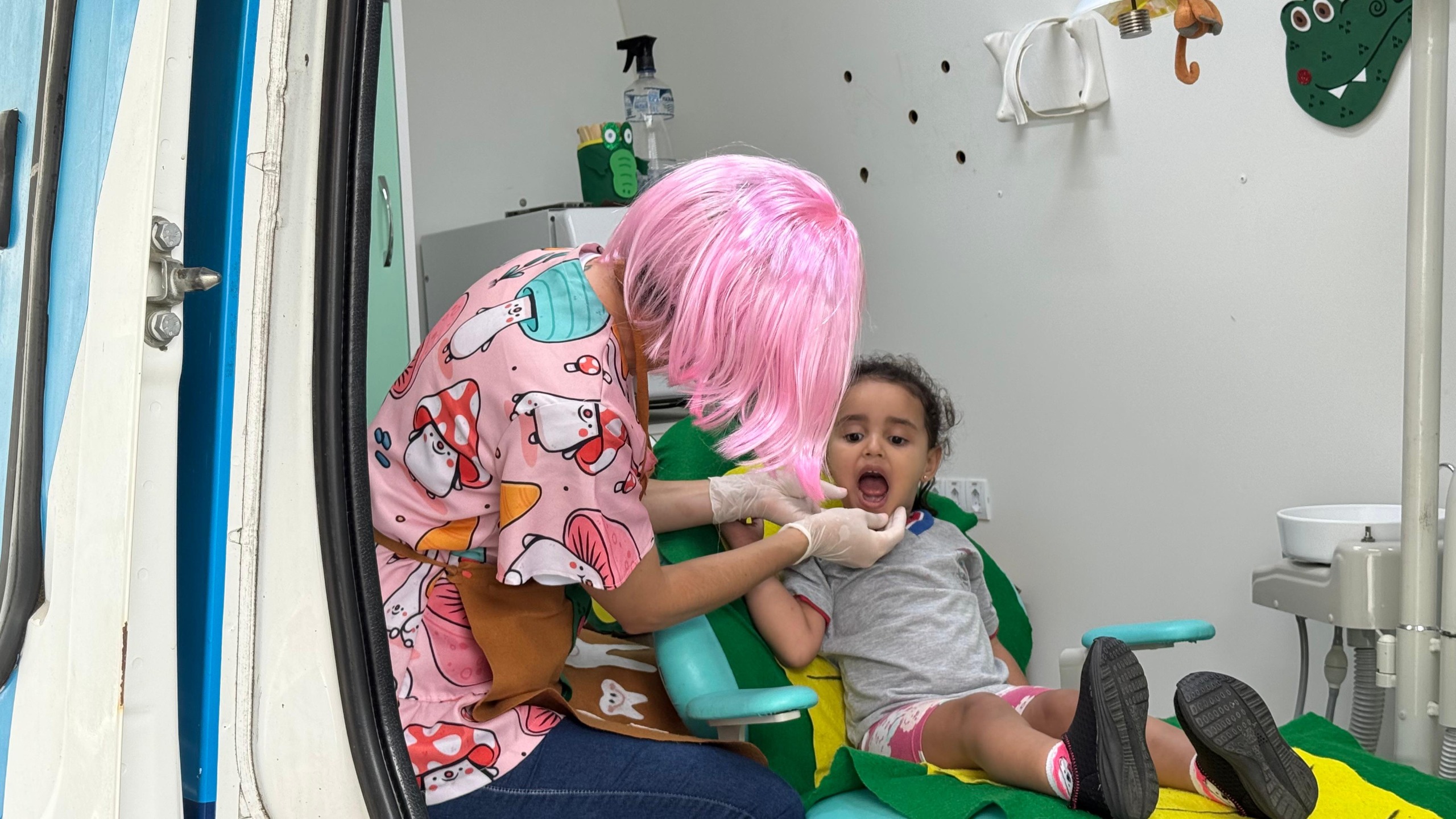 Odontomóvel atendeu mais de mil crianças da rede municipal em três meses