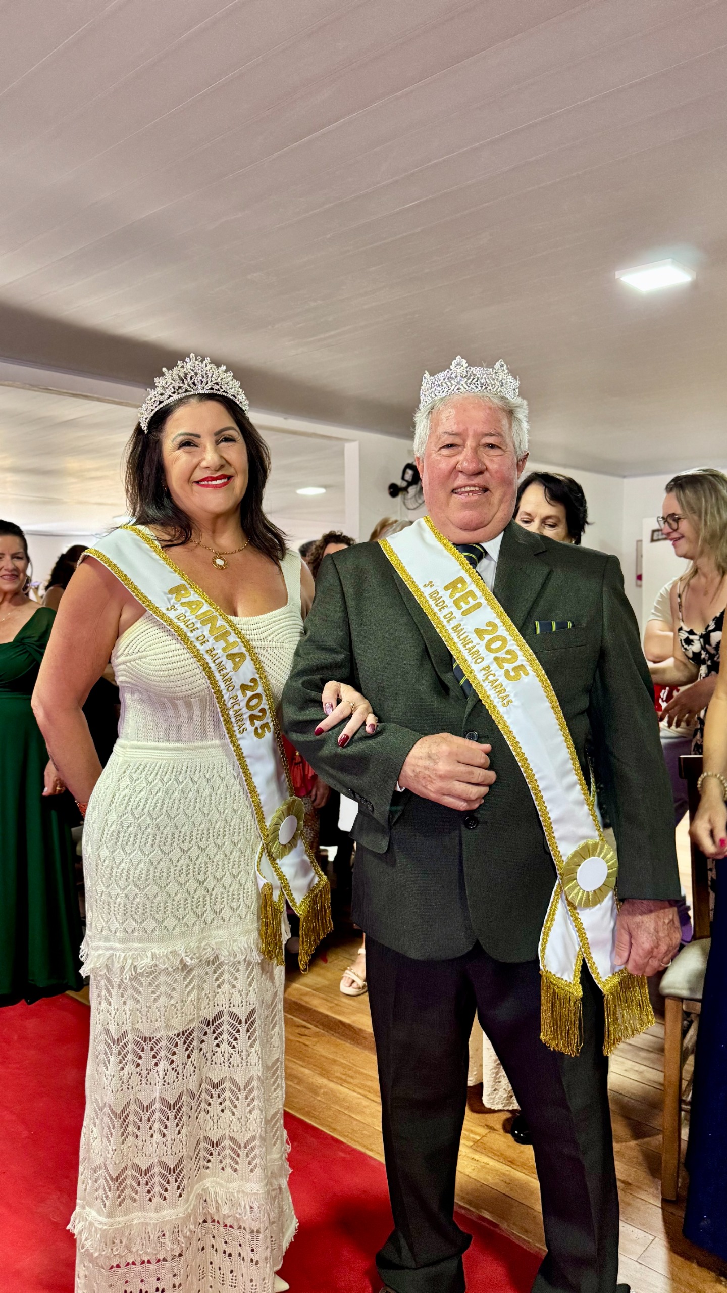 Baile definiu Rei e Rainha 60+ de Balneário Piçarras nesta sexta-feira (24/10)
