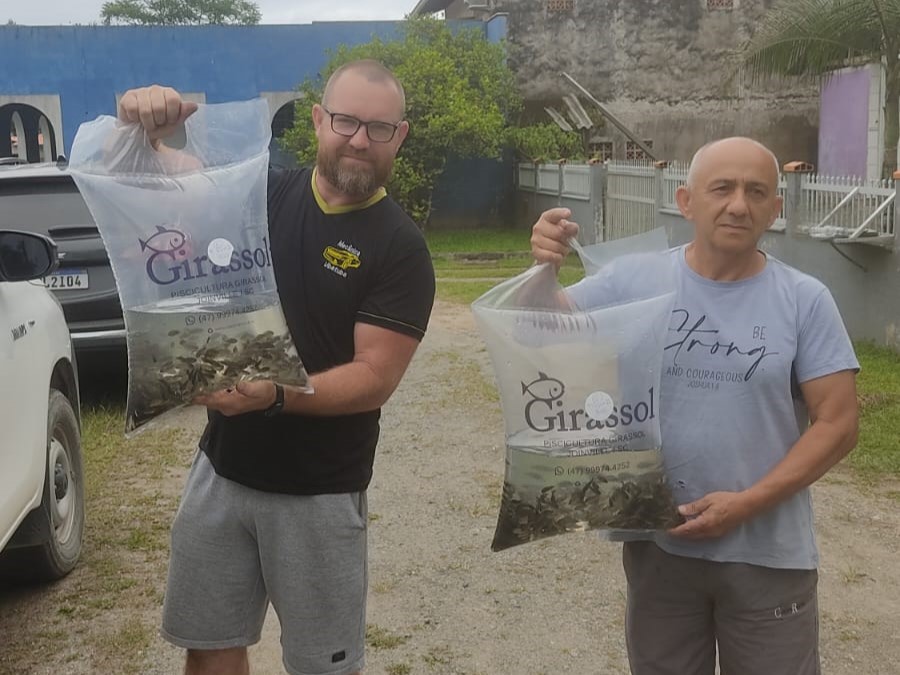 Prefeitura de São Francisco do Sul entrega quase três mil alevinos e incentiva a piscicultura local