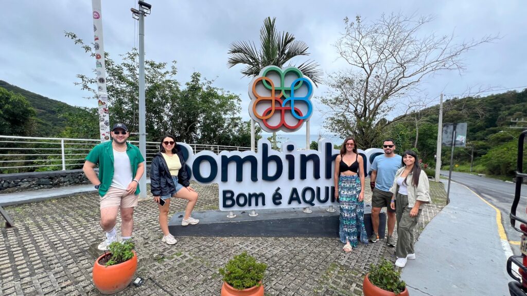 Influenciadores internacionais visitam Bombinhas em ação do projeto Visite BC e Região Turística Costa Verde & Mar