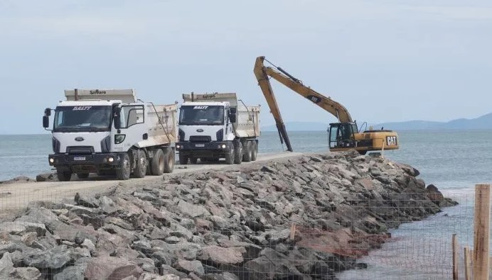 Começam as obras de ampliação do molhe do Rio Gravatá em Navegantes