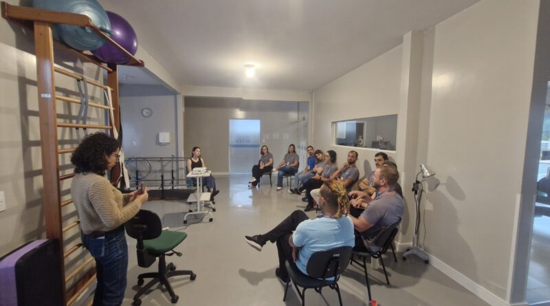 Secretaria de Saúde promove formação integrada para aprimorar acolhimento a pacientes com dor crônica