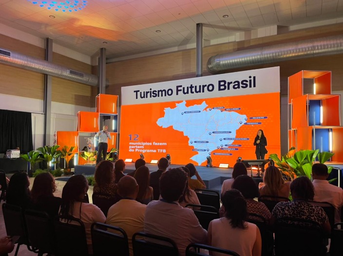 Bombinhas conquista reconhecimento nacional no programa Turismo Futuro Brasil e se destaca como referência em destino turístico inteligentes