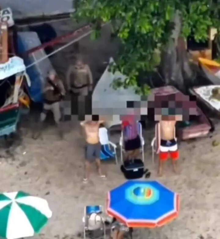 Drones da PM de Penha flagram galerinha consumindo drogas nas praias da cidade
