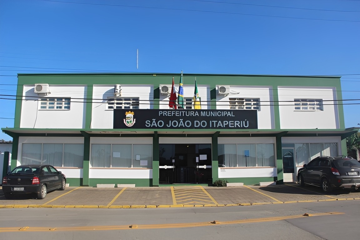 Prefeitura de São João do Itaperiú abre processo seletivo para Fiscal Ambiental