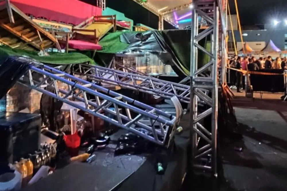 Piso de camarote VIP desaba e seis pessoas ficam levemente feridas em Itajaí