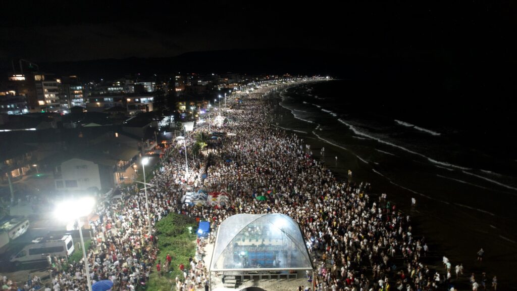 Réveillon 2026 terá queima de fogos de baixo estampido e shows em quatro praias de Bombinhas
