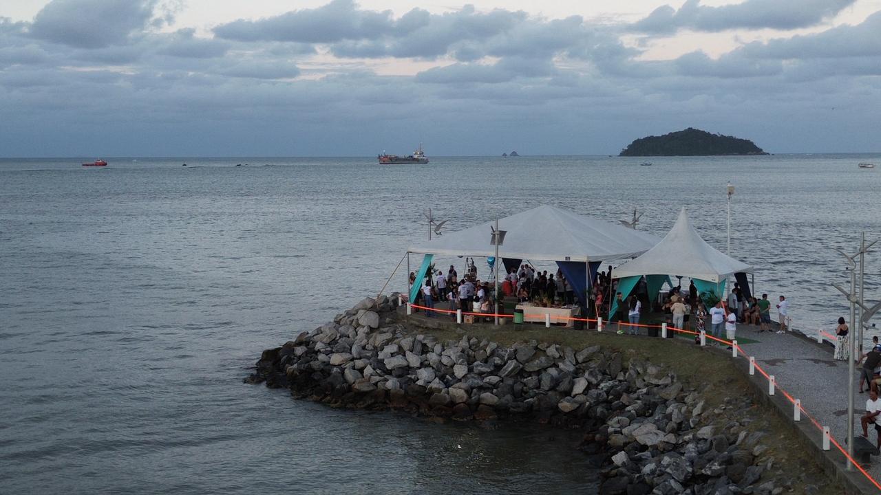Inicia a megaobra do alargamento da faixa de areia da Praia Central de Balneário Piçarras
