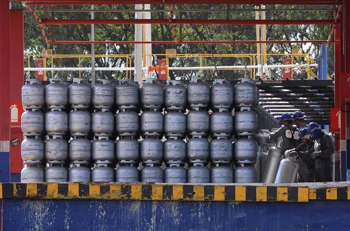 Lei torna programa Gás do Povo permanente