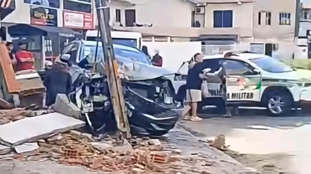 Pedestre fica em estado grave após ser atingido por veículo no bairro das Nações em Balneário Camboriú