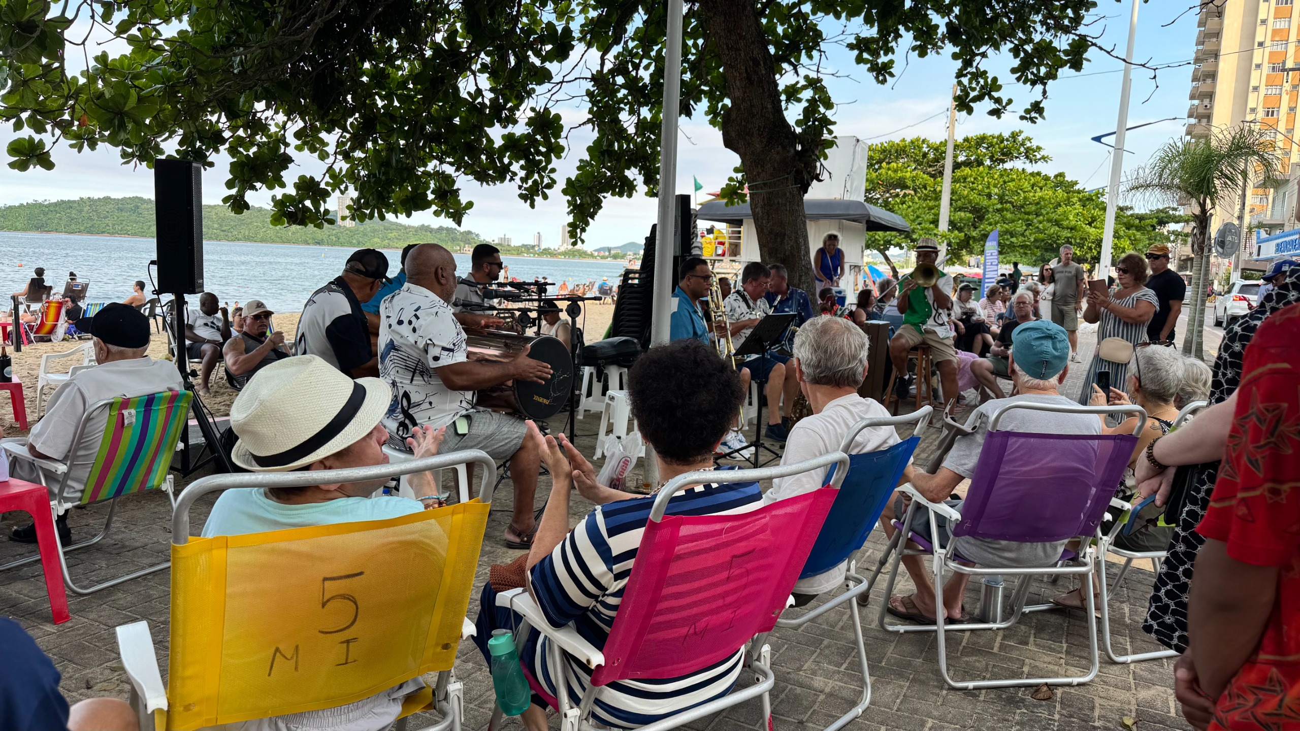 Conexão BP celebra o Dia do Trabalhador com programação cultural e shows em Balneário Piçarras