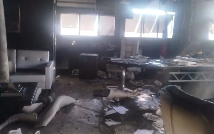 Gabinete do prefeito de Itajaí passou por perícia depois de incêndio na manhã der ontem