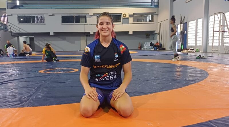 Lorena Martins leva Navegantes ao Pan-Americano de Wrestling Sub-17 no Panamá