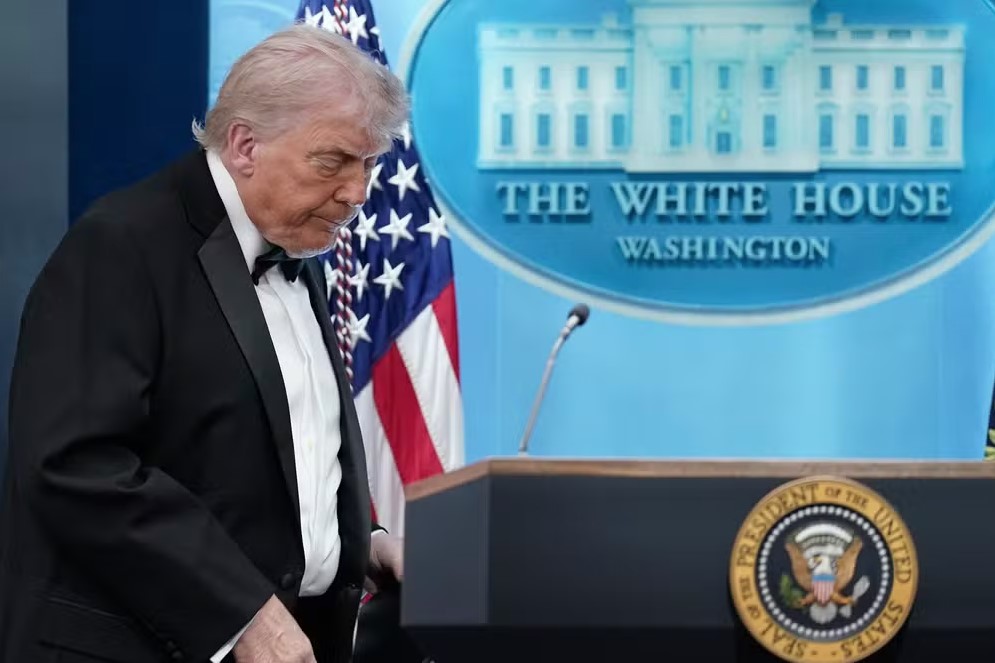 Trump diz que atirador não chegou perto do salão em jantar e fala em ‘fim próximo’ da guerra com o Irã