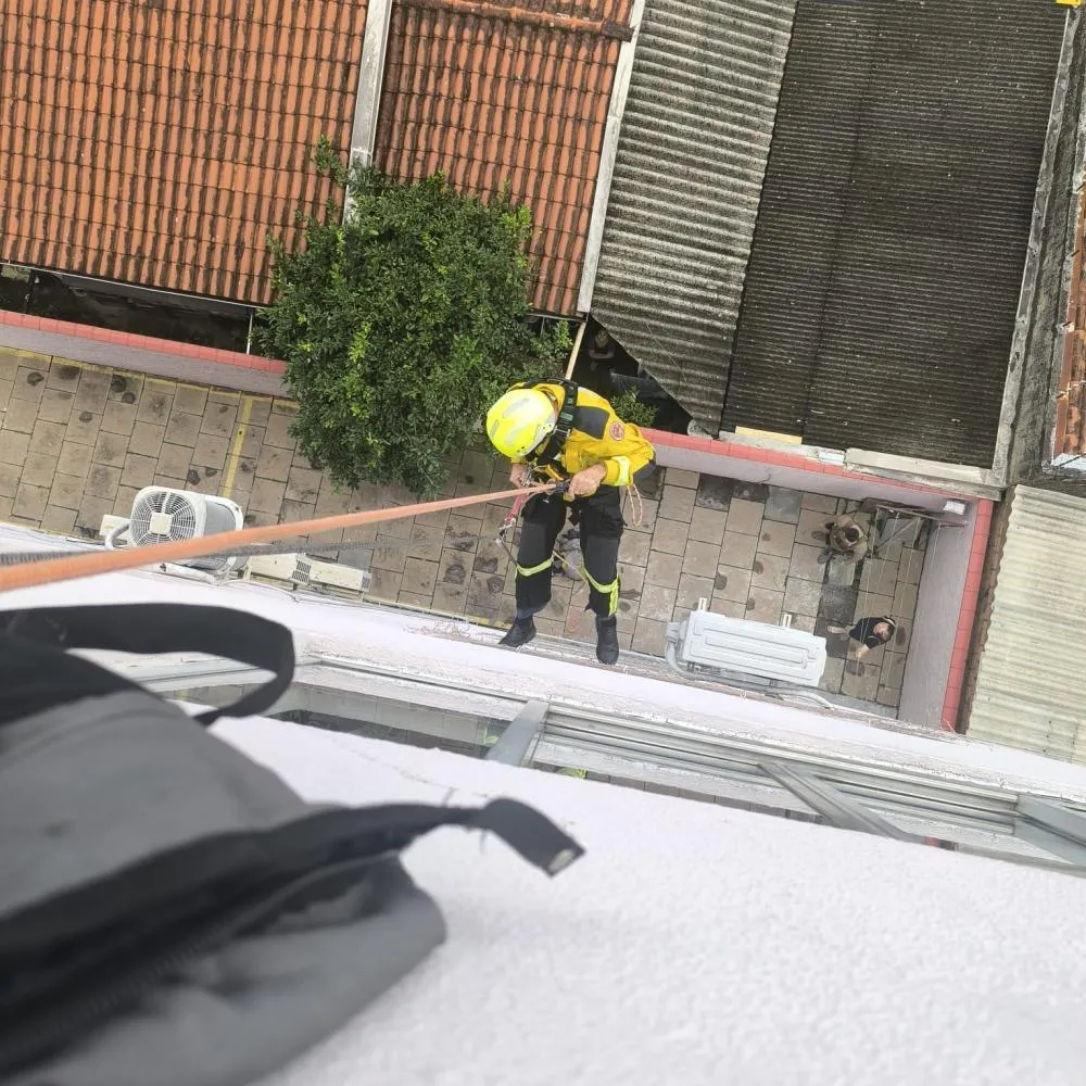 Corpo encontrado em apartamento em BC é do técnico de enfermagem Carlos Roberto Alves