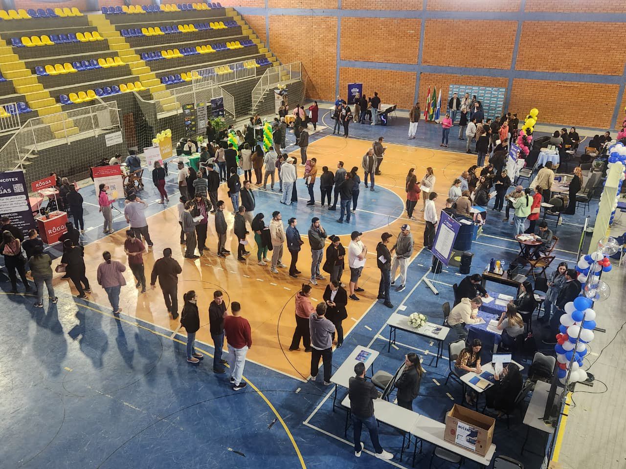 2º Feirão de Empregos de Barra Velha movimenta mercado de trabalho com mais de mil currículos entregues