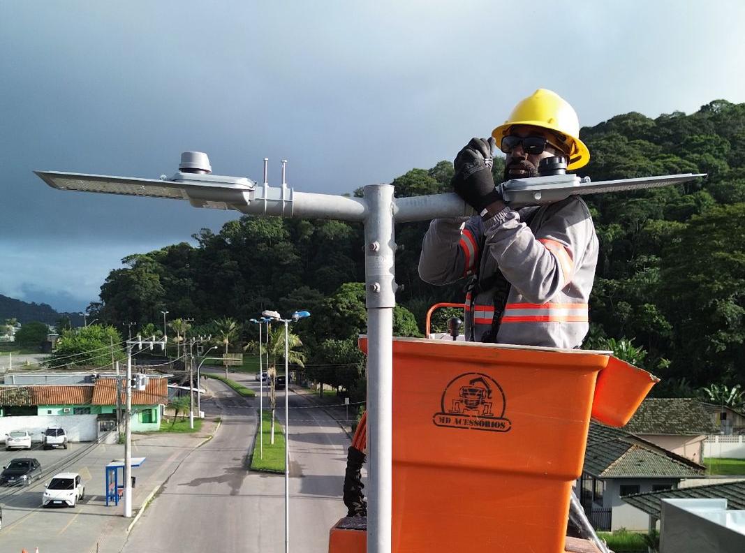Prefeitura de São Francisco do Sul amplia modernização da iluminação pública em diversos bairros da cidade