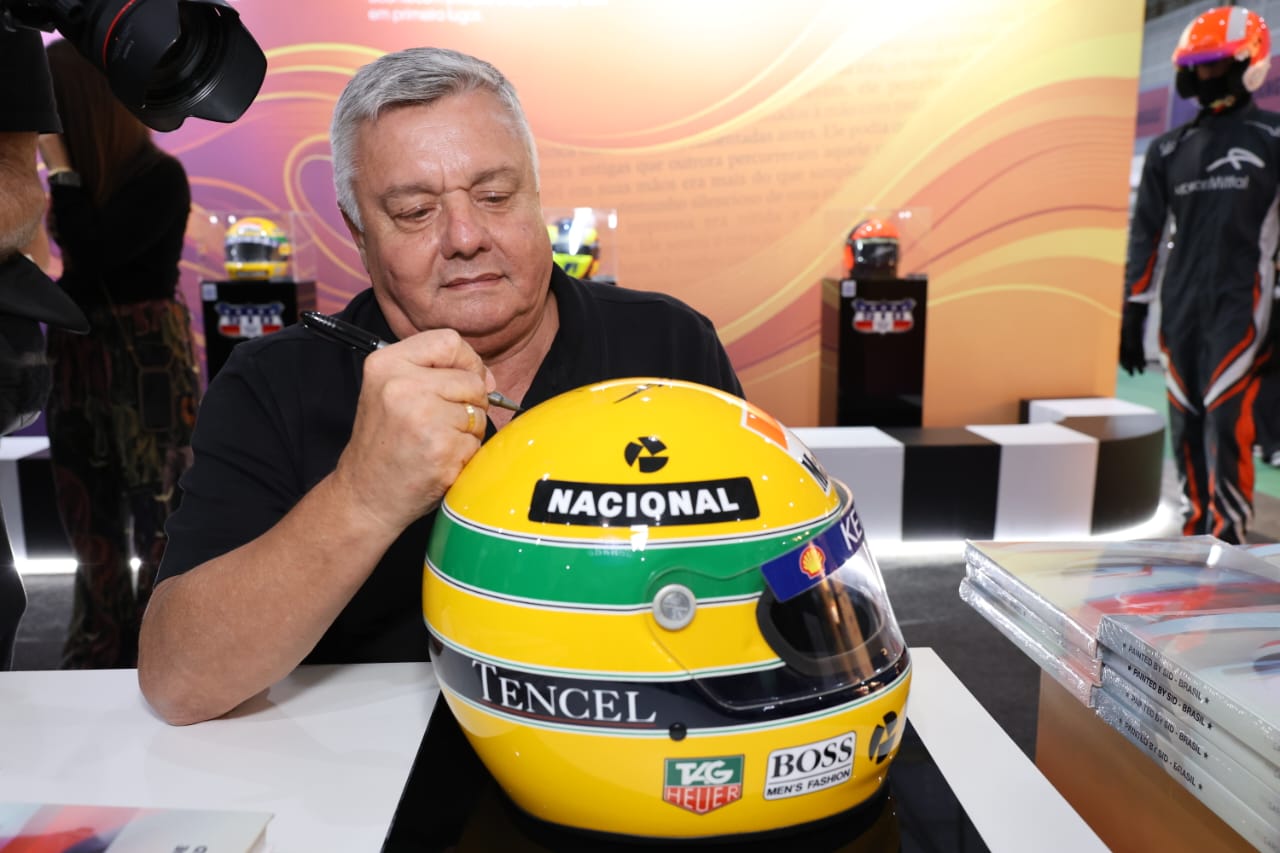 Lançamento do livro “As Cores da Velocidade” reúne fãs do automobilismo em Joinville