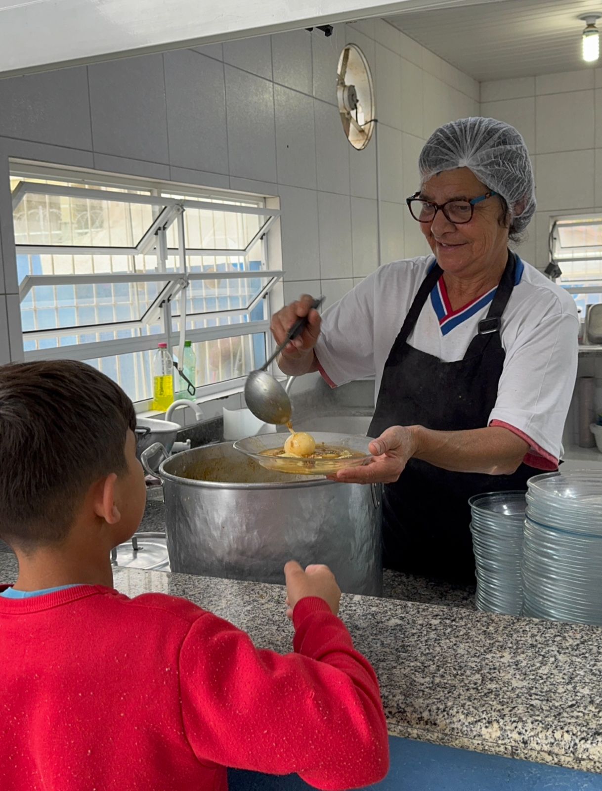 Prefeitura de Penha institui prêmio de assiduidade para serventes e merendeiras da rede municipal