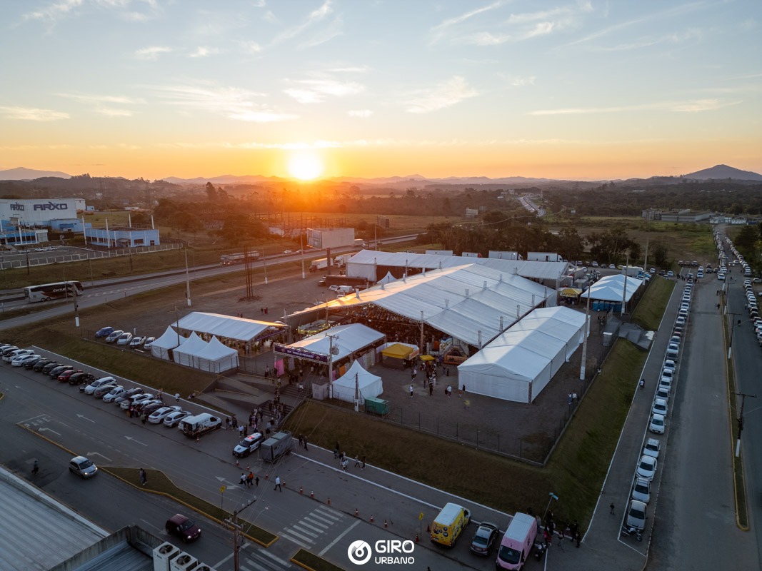 Balneário Piçarras confirma três shows nacionais para o Piçarraiá 2026