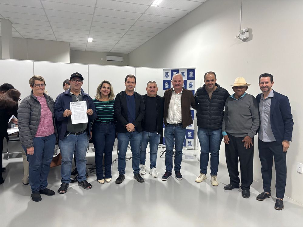 Prefeitura de Araquari entrega 43 títulos de propriedade pelo Programa Lar Legal