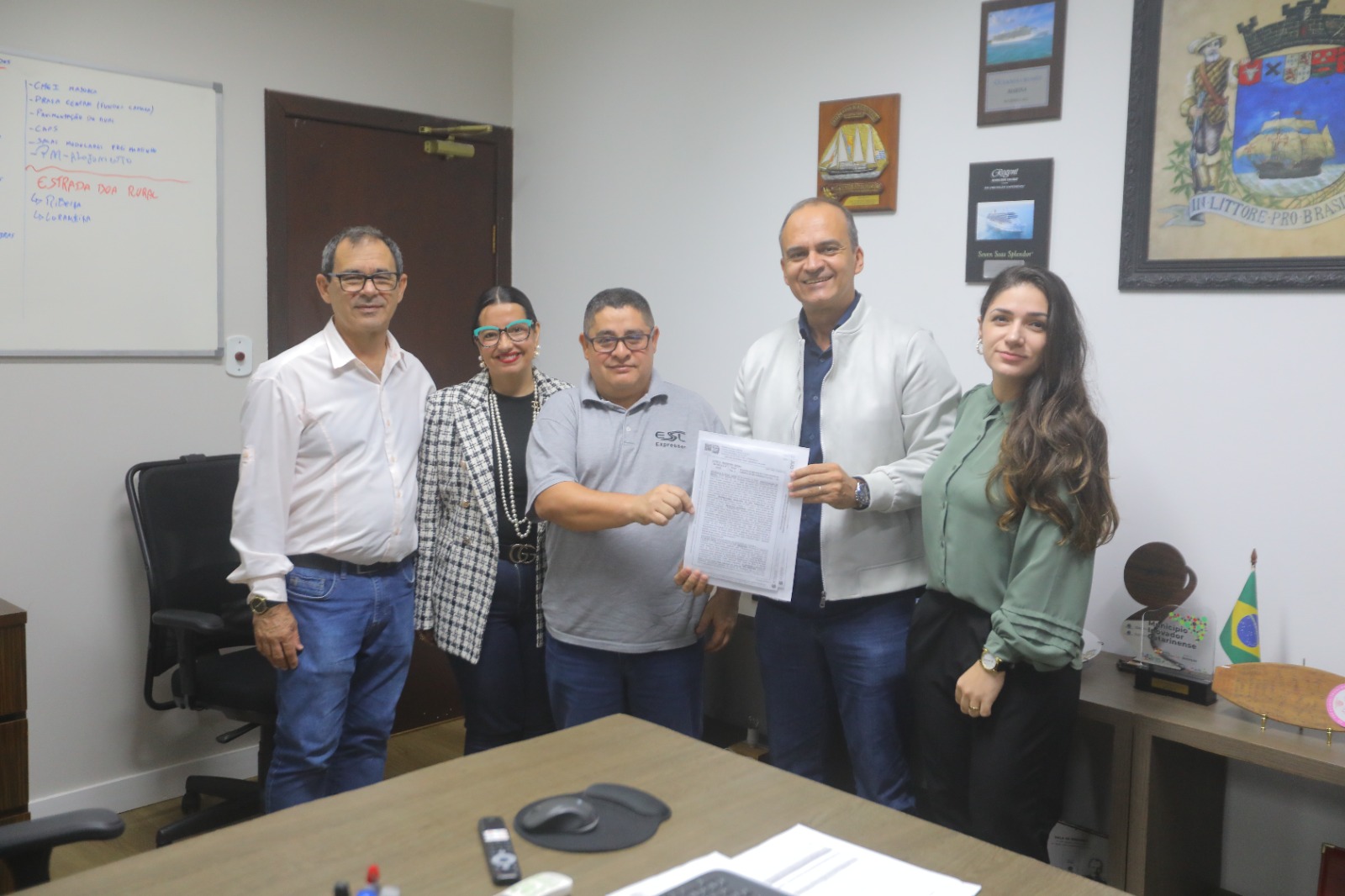 Prefeitura realiza entrega de 27 novos títulos de propriedade pelo Programa Lar Legal no Rocio Grande