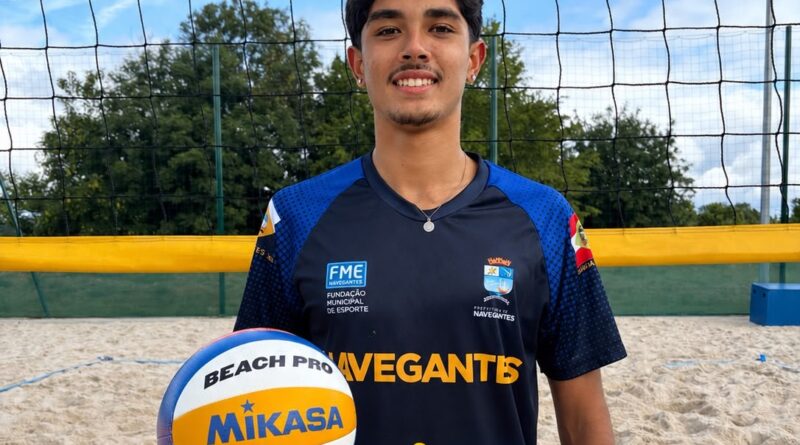 Atleta bolsista de Navegantes é convocado para o Mundial Sub-18 de Vôlei de Praia