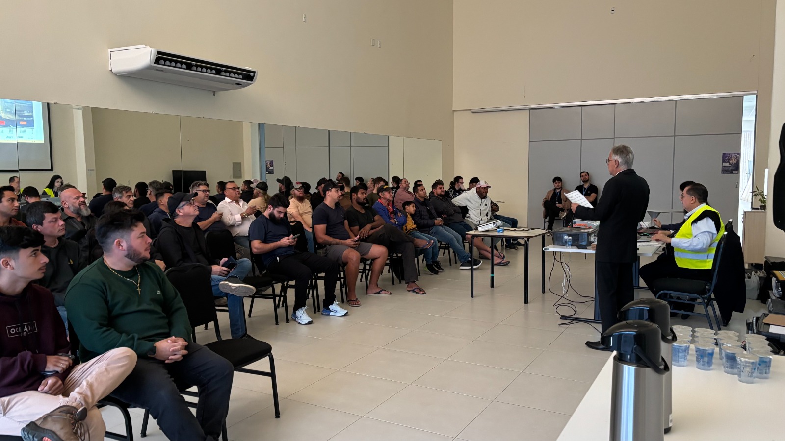 Leilão da Prefeitura de Araquari arrecada R$ 569,9 mil e vende todos os lotes disponíveis