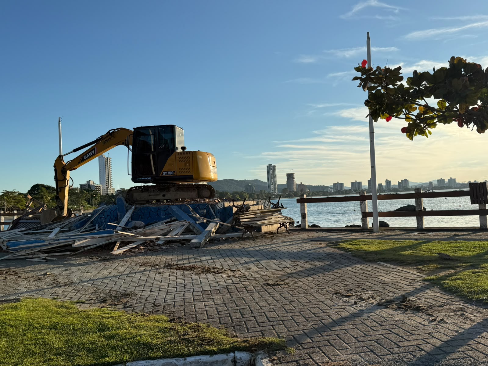 Revitalização da Praça do Coreto já está em andamento em Penha
