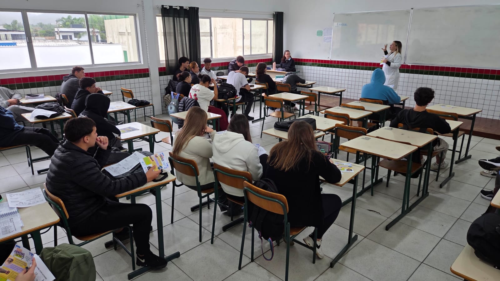 Campanha Julho Amarelo tem ação nas escolas da rede estadual em Barra Velha