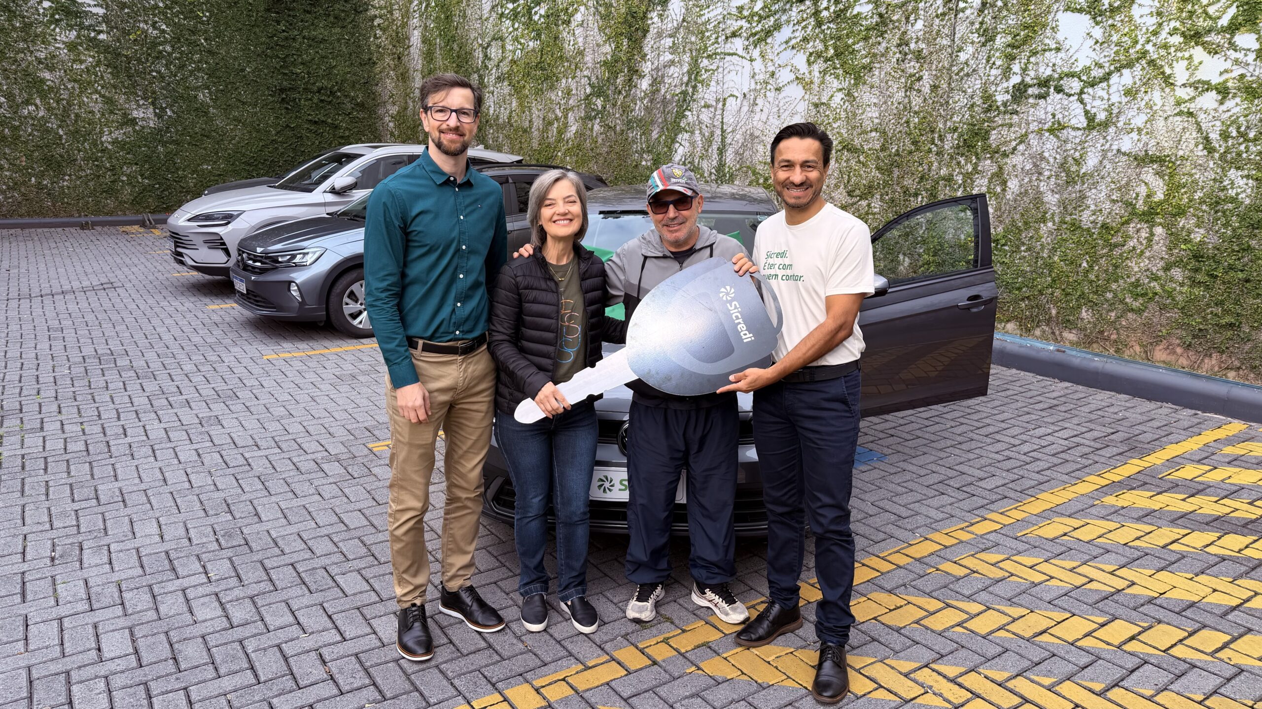 Associada da Sicredi conquista carro 0 km na Poupança Premiada Sicredi Norte SC